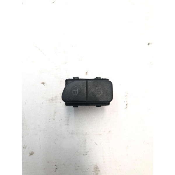 Botão Trava Porta Vw Gol 2013 2016 Detalhe