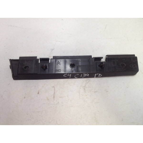 Suporte Guia Direito Do Para Choque Traseiro - C4 Pallas