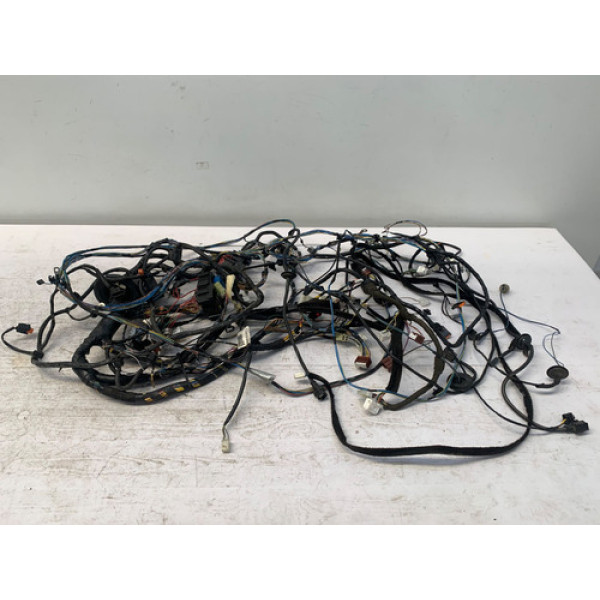 Chicote Interno Cofre Farol Kwid Zen 1.0 3cil 2019 2020 Det