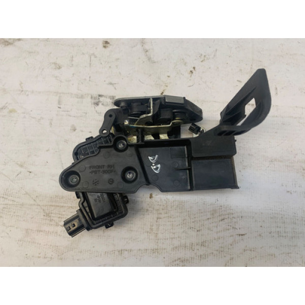 Fechadura Porta Dianteira Direita Renault Kwid 2017 2023