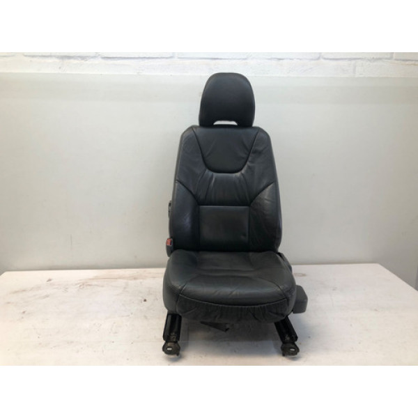 Banco Dianteiro Esquerdo Volvo V70 2.4 2000 2006 Detalhe Preto