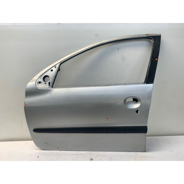 Porta Dianteira Esquerda Peugeot 206 2001 2009 4p Detalhe Dianteira Esquerda Prateado