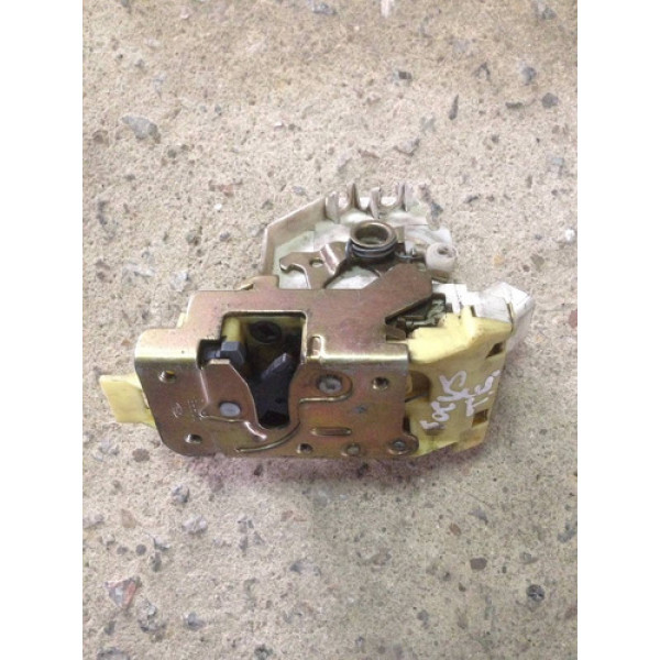 Fechadura Elétrica Traseira Esquerda - Ford Focus 00 Até 03