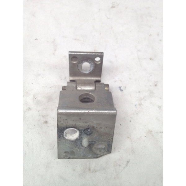 Dobradiça Inferior Porta Traseira Esquerda - Picasso 2002