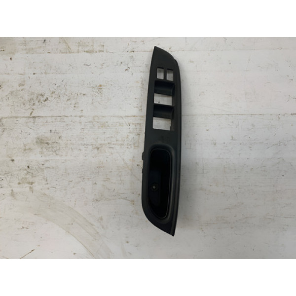 Moldura Botão Vidro Dianteiro Esquerdo Versa 2015 2019 Det