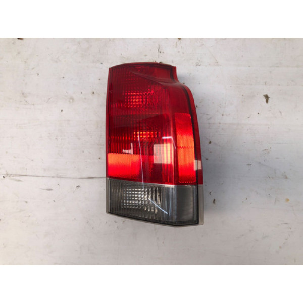 Lanterna Traseira Direita Inferior Volvo V70 2000 2006 Det Direito/passageiro Vermelho