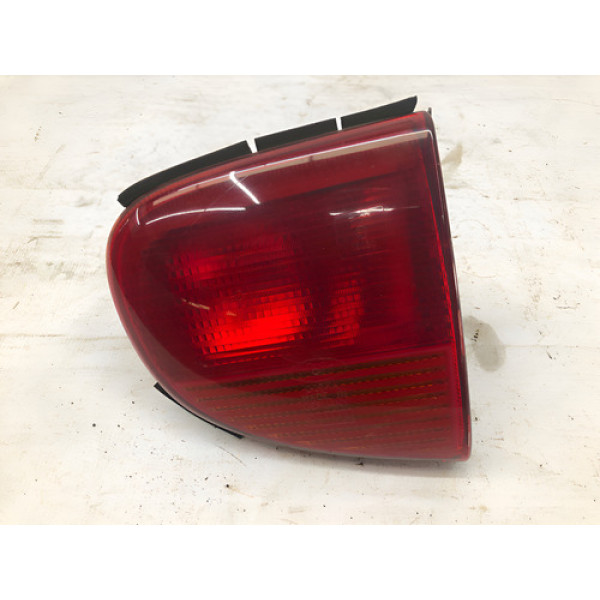 Lanterna Direita Tampa Traseira Ford Escort 1997 2003 Direito/passageiro Vermelho