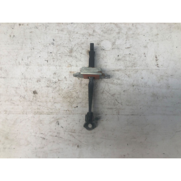 Limitador Porta Dianteiro Direiro Kia Cerato 2009 2012