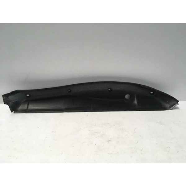 Vedação Suporte Para Lama Esquerdo - Mercedes C200 2008 2011