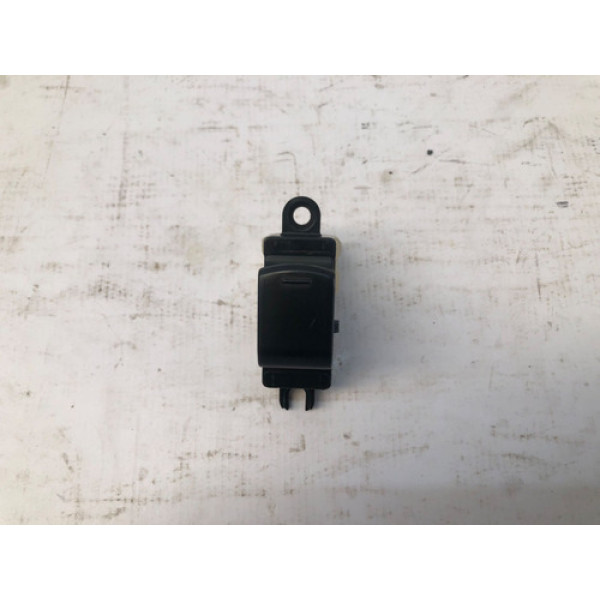 Botão Vidro Eletrico Dianteiro Direito Versa 2015 2019