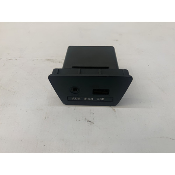Tomada Auxiliar Usb iPod Hyundai Ix35 2010 2014 Detalhe Preto