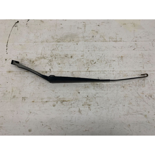 Braço Limpador Esquerdo Para Brisa Nissan Versa 2015 2019 Esquerdo