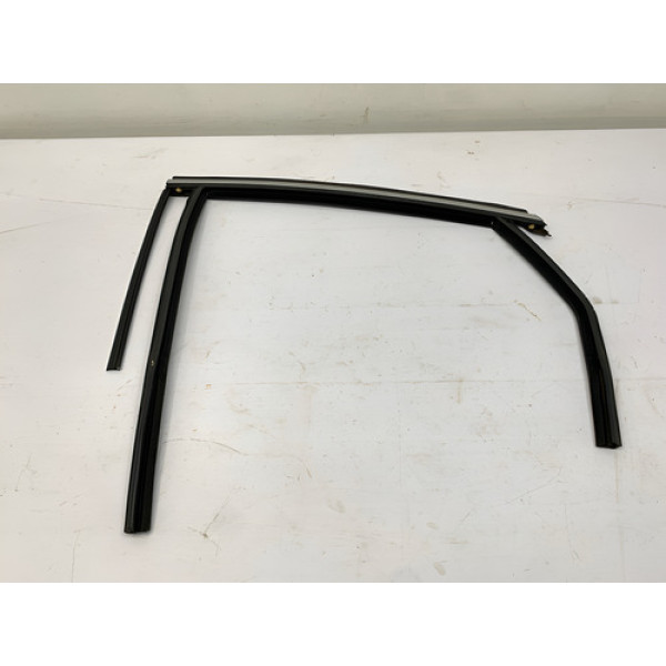 Pestana Externa Superior Traseira Esquerda Fusion 2013 2018 Prateado