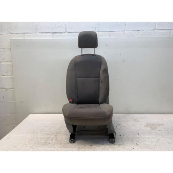 Banco Dianteiro Esquerdo Nissan Livina 2009 2014 Cinza