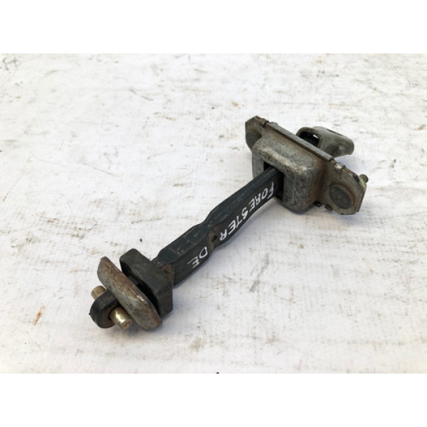 Limitador Porta Dianteiro Esquerdo Subaru Forester 1998 2001