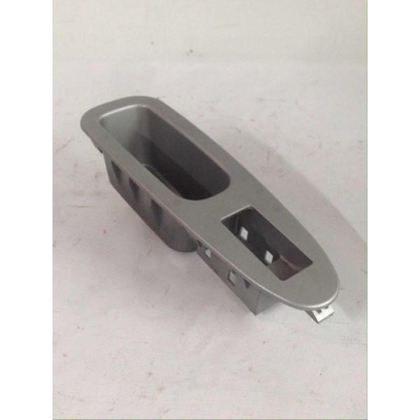 Moldura Botão Vidro Traseiro Direito - Chery S18 2012