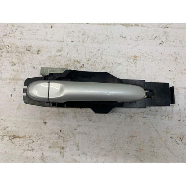 Maçaneta Externa Traseira Direita Nissan Versa 2015 2019 Prateado Traseira