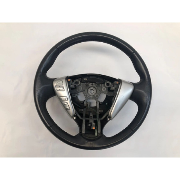 Volante Motorista Nissan Versa Sv 2015 2019 Com Comando Preto