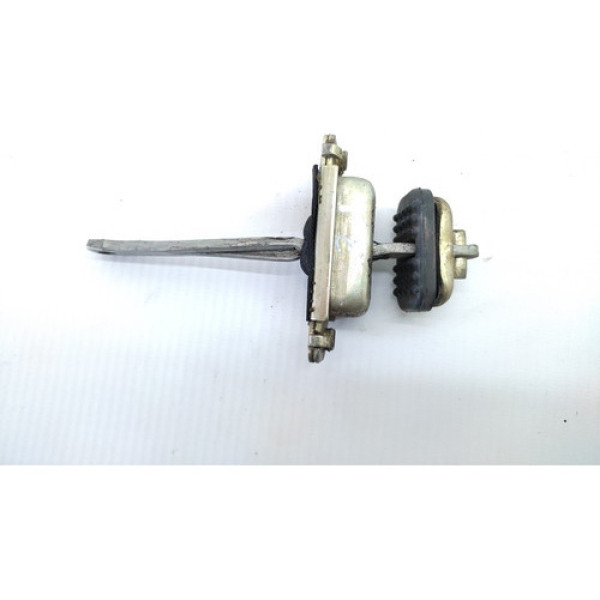 Limitador Porta Traseiro Esquerdo Freelander 1 2003 2006