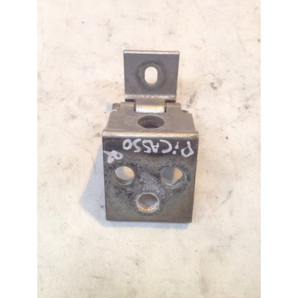 Dobradiça Superior Porta Dianteira Direita - Picasso 2002