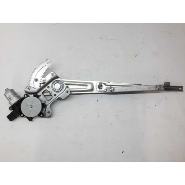 Máquina Vidro Dianteira Direita Mitsubishi Outlander 2011