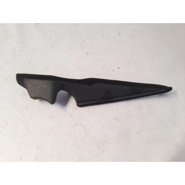 Acabamento Para-brisa Esquerdo - Renault Megane 2006