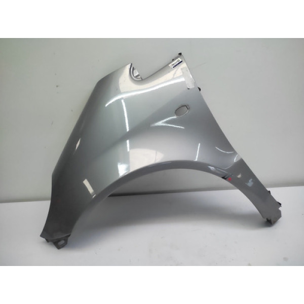 Para Lama Esquerdo Classe A 190 160 Cinza Detalhe