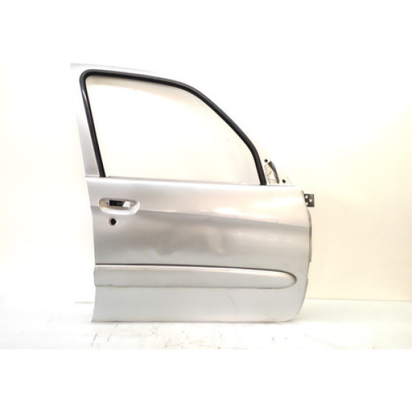 Porta Dianteira Direita Picasso Xsara 2002* Detalhe