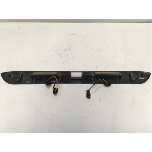 Friso Puxador Tampa Traseira - Tempra * Detalhe