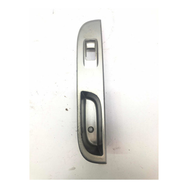 Moldura Puxador Botões Do Vidro Traseiro Direito L200 Triton