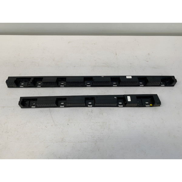 Suporte Spoiler Lateral Direito Bmw X1 E84 2010 2015 Preto