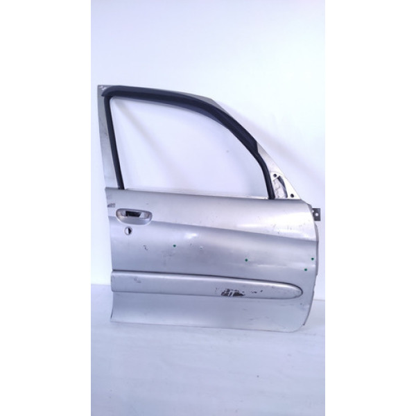 Porta Dianteira Direita Xsara Picasso Gx 2003 * Detalhe