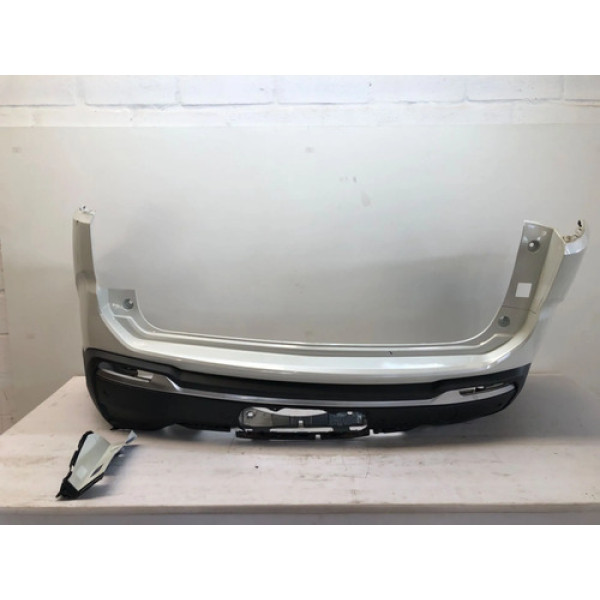 Para Choque Traseiro Jeep Commander 2021 2025 Detalhe