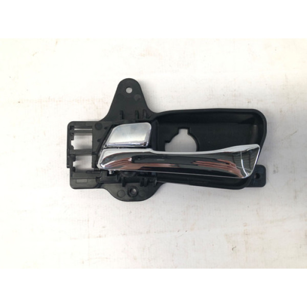 Maçaneta Interna Traseira Esquerda Hyundai I30 2009 2012 Det Preto Traseira
