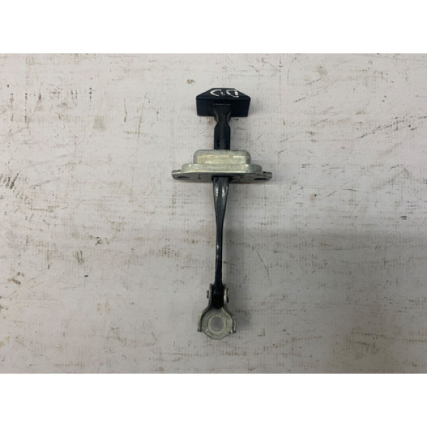 Limitador Porta Direito Nissan Versa 2012 2019