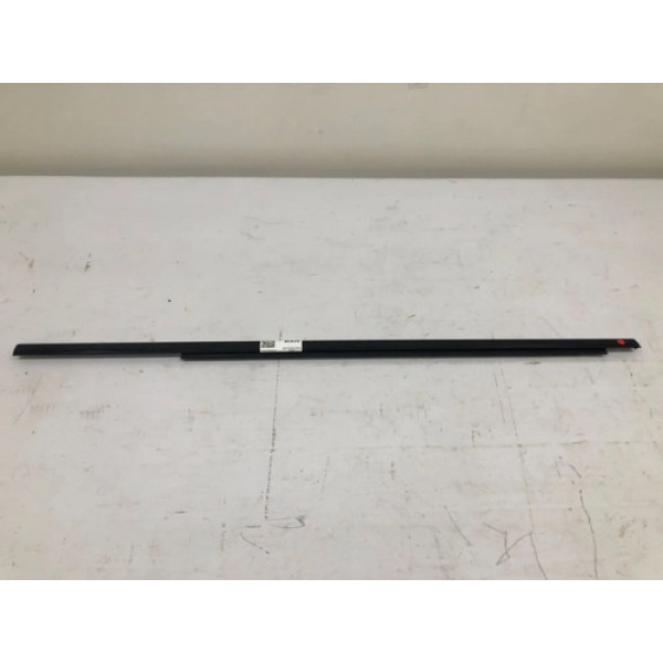 Pestana Externa Traseira Direita Commander 2021 2025 Detalhe Branco