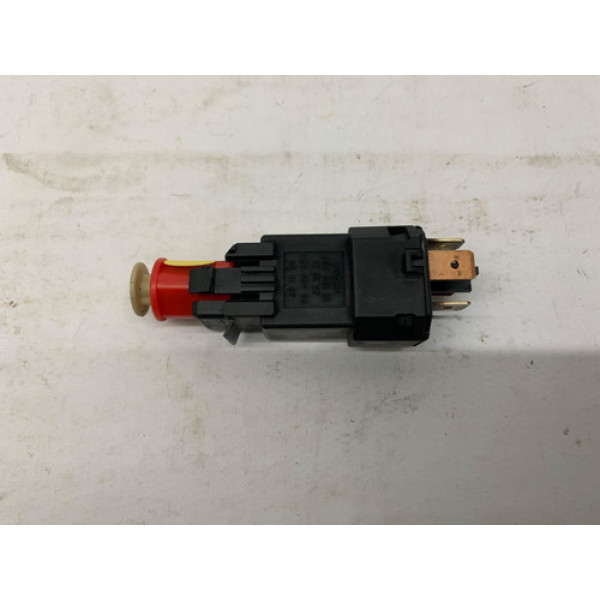 Interruptor Freio Gm Corsa 90460325 Detalhe