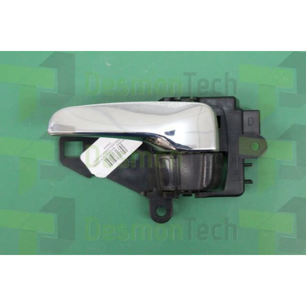 Maçaneta Interna Dianteira Esquerda Pajero Dakar 2013