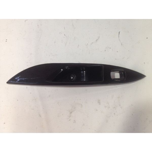 Moldura Botão Vidro Traseiro Esquerdo - Jac J3 2014