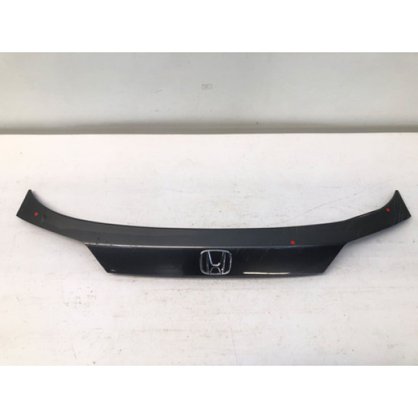 Moldura Tampa Traseira Honda Hrv 2018 2021 Detalhe