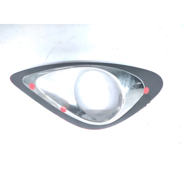 Moldura Farol Milha Esquerdo Nissan March 2015 2016 Detalhe Prata Esquerdo