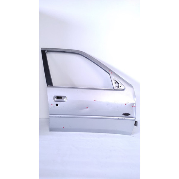Porta Dianteira Direita Peugeot 306 * Detalhe