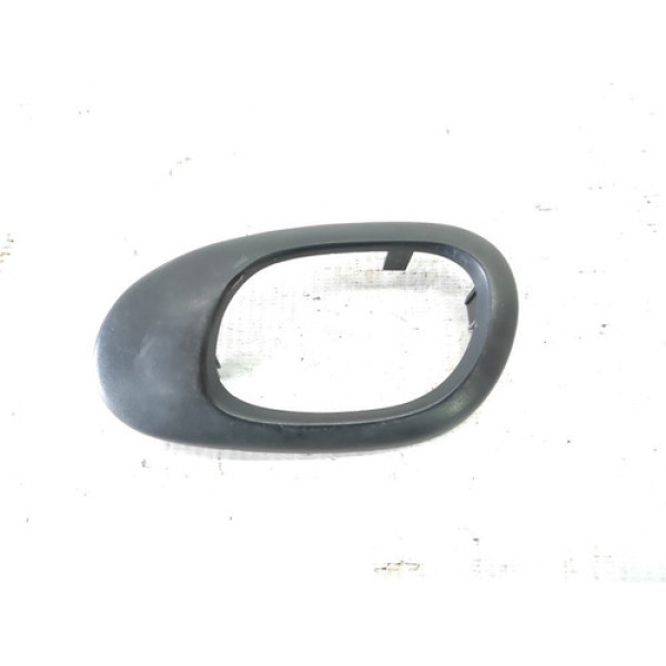 Moldura Maçaneta Interna Direita 206 2 Portas * Detalhe