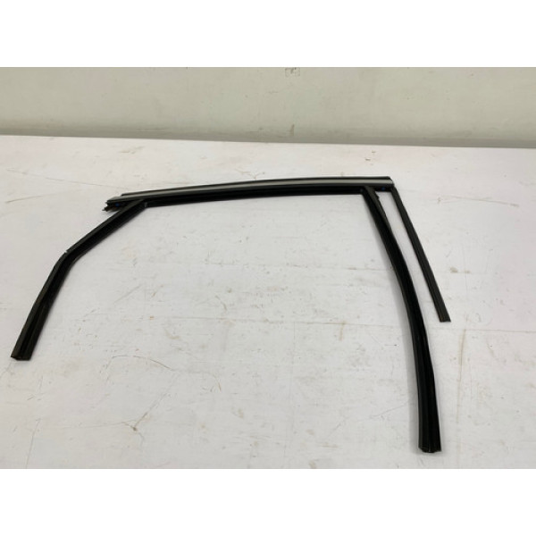 Pestana Externa Superior Traseira Direita Fusion 2013 2018