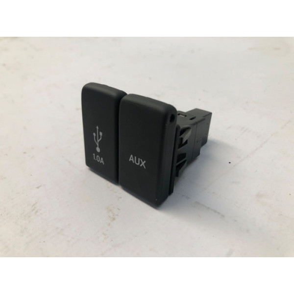 Tomada Entrada Auxiliar Usb Hodna City 2018 2020 M60905