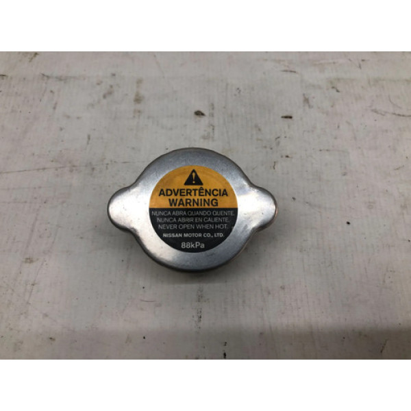 Tampa Radiador Nissan Versa 1.6 16v 2015 2019