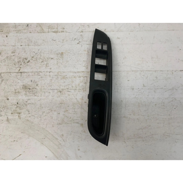 Moldura Botão Vidro Dianteiro Esquerdo Versa 2015 2019 Det