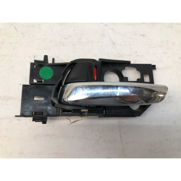 Maçaneta Interna Dianteira Esquerda Honda Hrv 1.8 2018 2021 Prata Dianteira