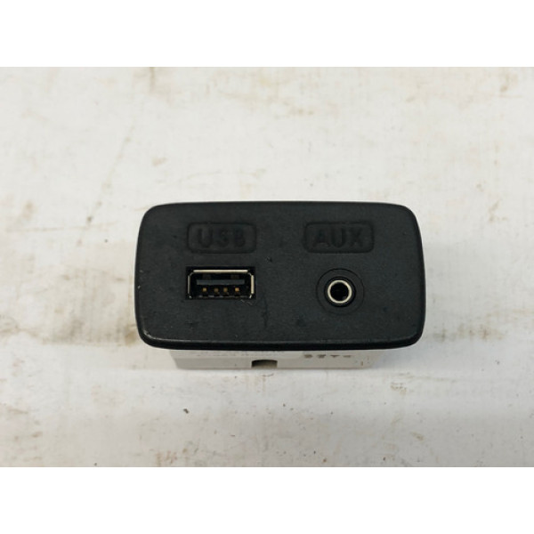 Entrada Auxiliar Usb Subaru Forester 2013 2018 86257aj220 Preto