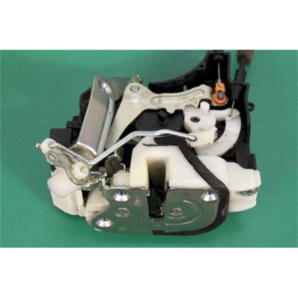 Fechadura Porta Dianteira Direita Mitsubishi L200 Triton 200